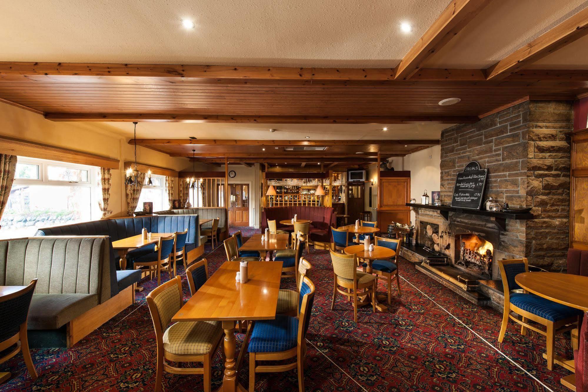 The Stronlossit Inn Форт-Уильям Экстерьер фото
